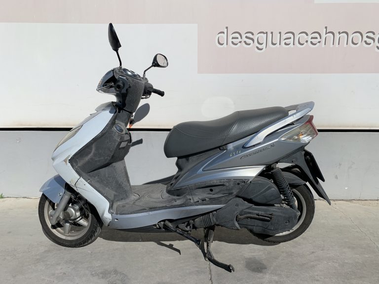 Culasse Complète Pour Scooter Yamaha Cygnus 125 E310E - Pièce D'occasion En état Fonctionnel