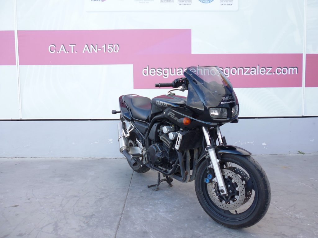 Selle Pilote Pour Yamaha 600 Fazer FZS 1998 à 2001 - Pièce D'occasion