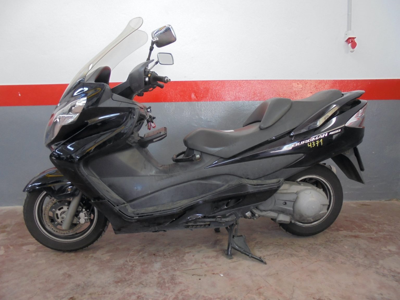 2X Vérins à Gaz De Hayon Pour Suzuki Burgman 400 AN400 2007-2016, Vérins à Gaz Arrière Capot Ressort De Levage Ressorts De Soutien Verin Hydraulique De Coffre - 345mm