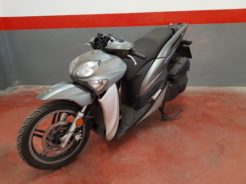 Coprimanopole Impermeabile Per Yamaha Xenter 125 (2012-2021) - In Neoprene Con Fodera Termica, Regalo Inclusi
