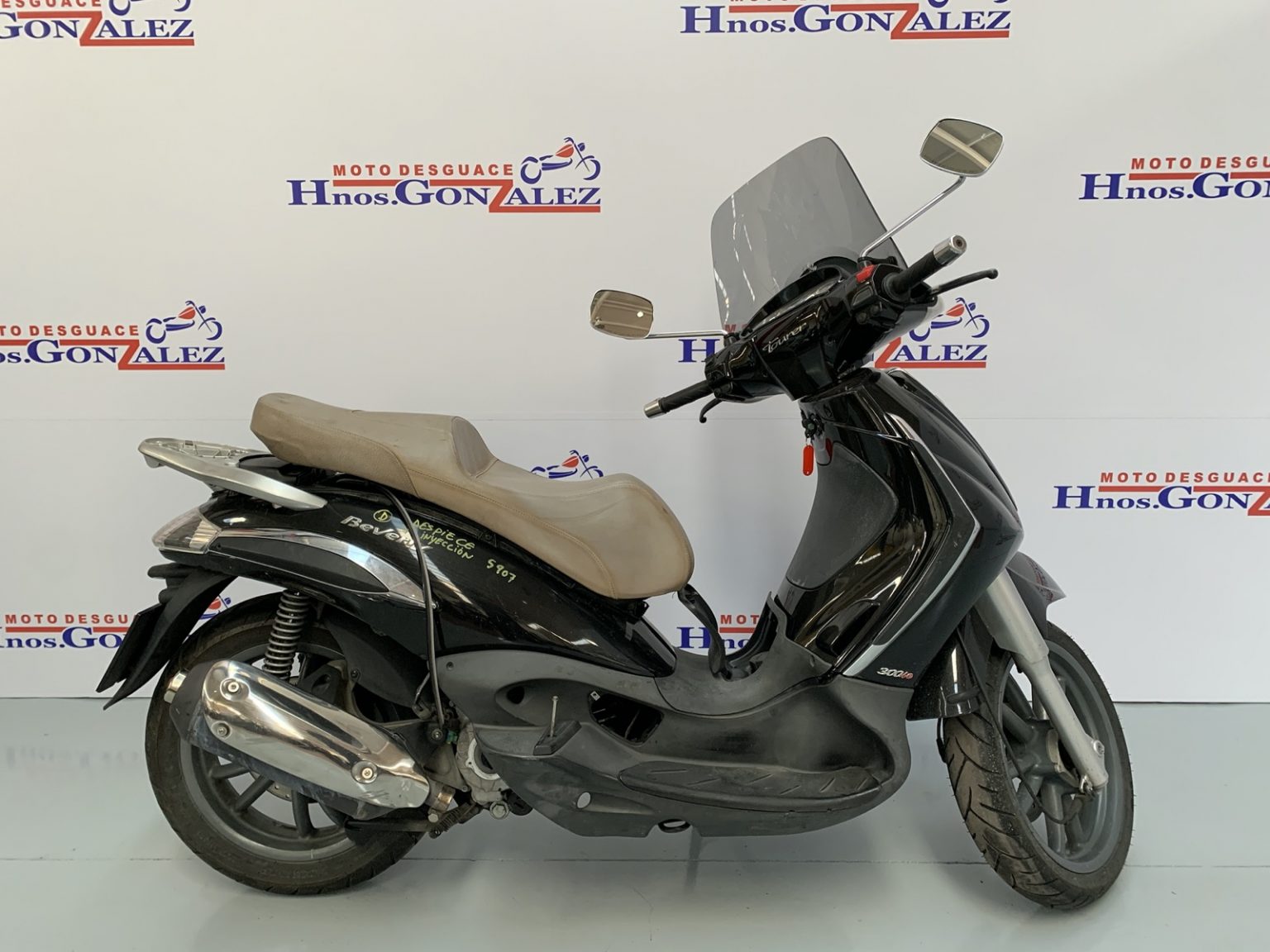 COMPATIBILE CON PIAGGIO Beverly Rst 4T 4V IE E3 (M69200) 300 2010-2016 CINGHIA DI TRASMISSIONE PER VARIATORE FRIZIONE MOTO SCOOTER CINGHIE MOTORE TRAPEZOIDALI DENTATA RESISTENTE AL CALORE E ABRASIONE